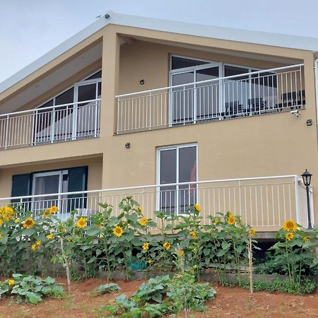 Casa Malee Hotel Calheta  Exterior photo